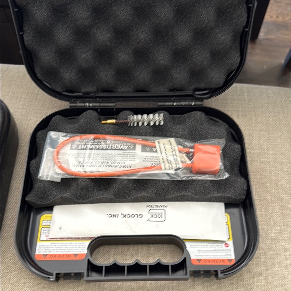 Black Glock Hard Case - Picture 2 of 2